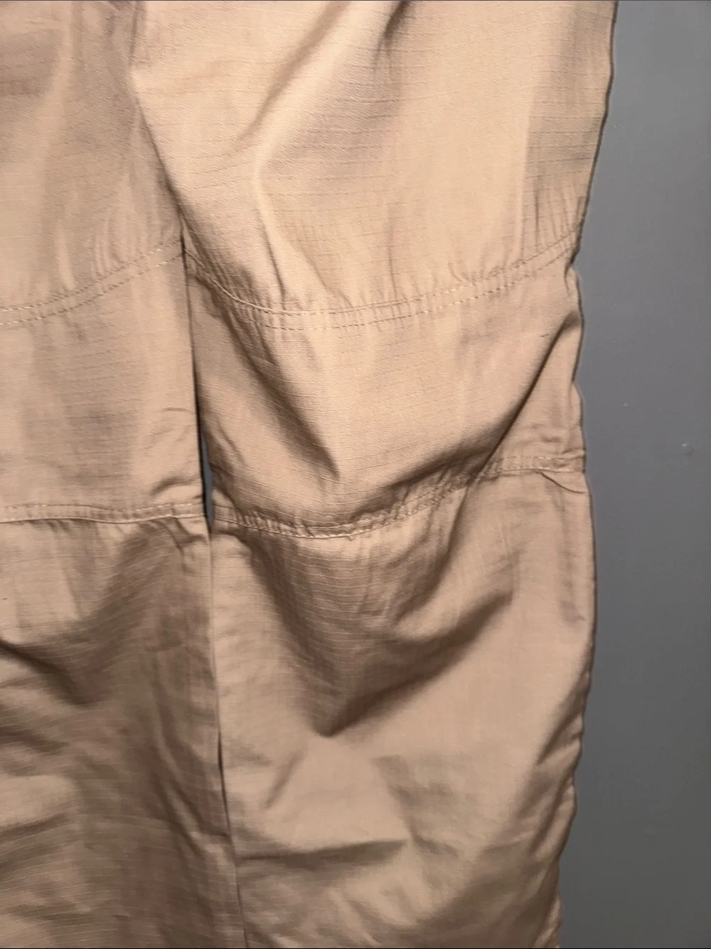 Men's Tan Utility Cargo Pants with Multiple Pockets